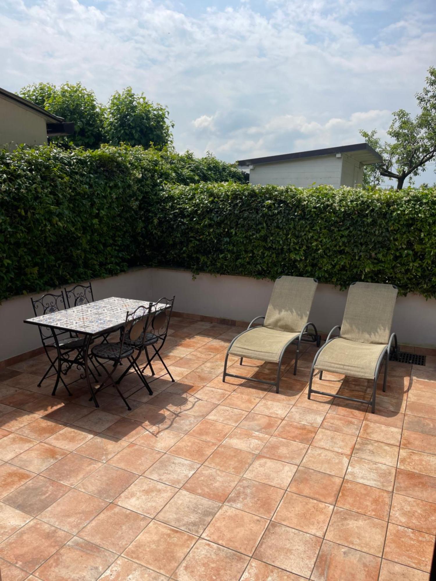 Le Querce Apartments Ronchi  エクステリア 写真